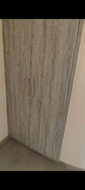 Building Lobby in 3 BHK Apartment at DLF The Primus, Sector 82a – for Sale