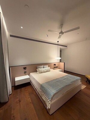 Bathroom in 4 BHK Apartment at Godrej Carmichael, Cumbala Hill – for Rent