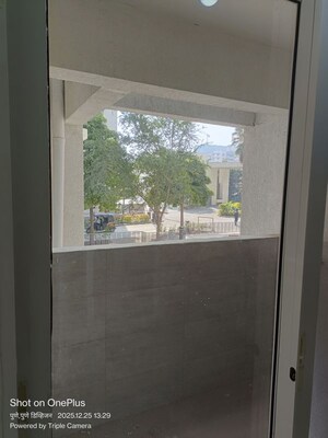 Room in 3 BHK Apartment at Kolte Patil Little Earth, Kiwale – for Sale