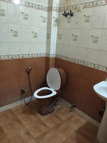 Bathroom in 2 BHK Independent House at RWA Apartments Sector 61, Sector 61 – for Rent