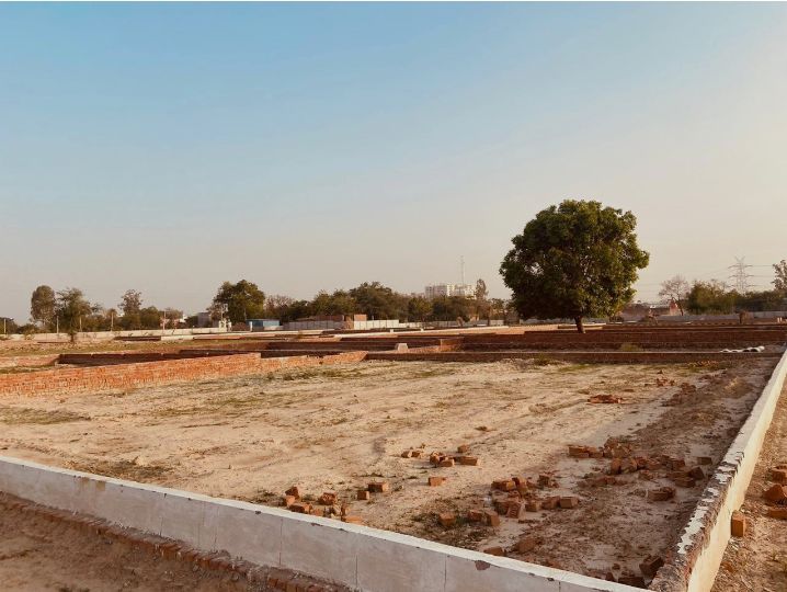 Plot For Sale in Sector 85