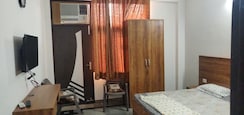 3 BHK Builder Floor For Rent in DLF Phase IV