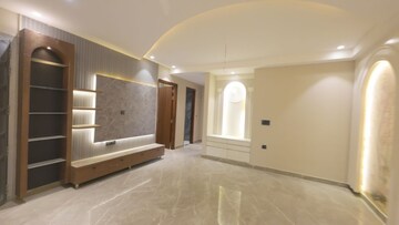 Room in 3 BHK Builder Floor at TDI The Grand Retreat, Sector 88 – for Sale