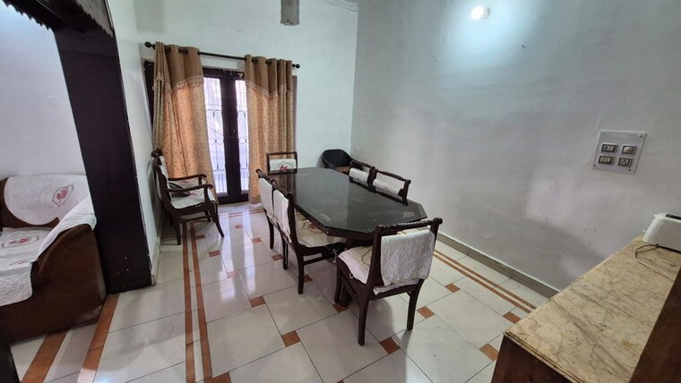 Master Bedroom, sector 4 3 Bedroom 500 Sq.Yd. Independent House In Sector 4 Gurgaon 10081968