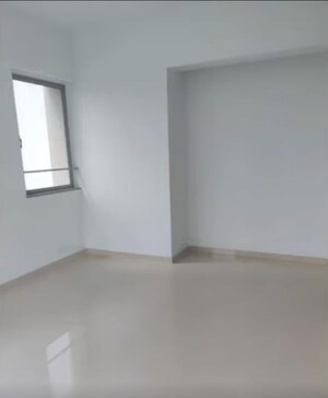 Bedroom in 2 BHK Apartment at Kalpataru Parkcity Sunrise B, Kolshet Road – for Sale