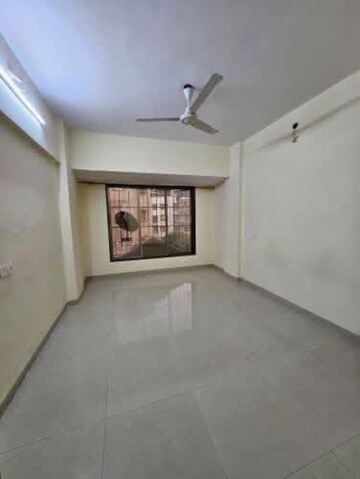 Room in 2 BHK Apartment at Shree Krishna Heights Malad, Malad East – for Rent