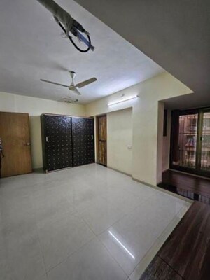 Room in 2 BHK Apartment at Shree Krishna Heights Malad, Malad East – for Rent