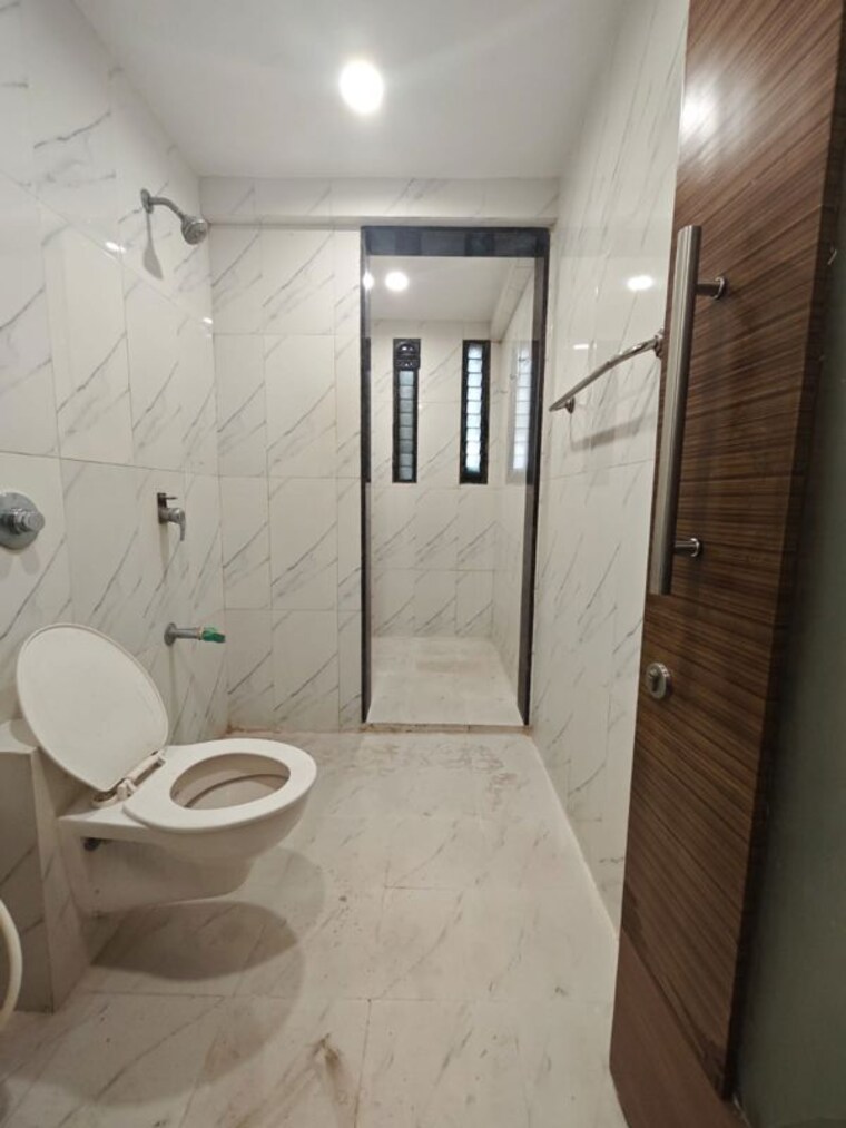 Bathroom, tulsi-pride 3 Bedroom 955 Sq.Ft. Apartment In Chembur Mumbai 10081972