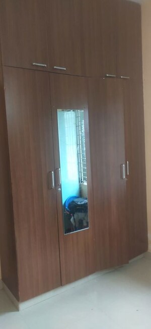 Room in 2 BHK Apartment at Satya Narayana Pet – for Rent