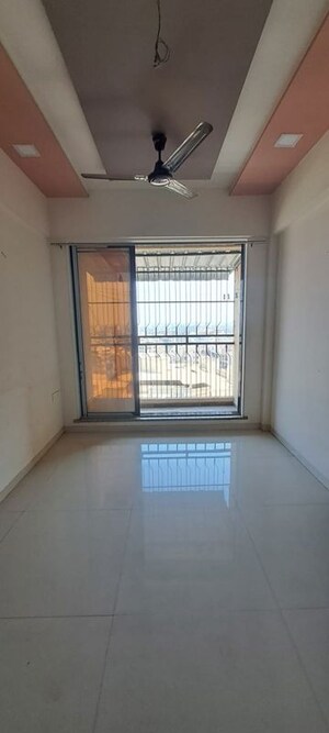 Room in 1 BHK Apartment at Shri Trident Avalon, Katrap – for Rent