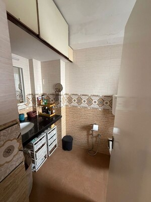 Washroom in 3 BHK Apartment at Bandra West – for Rent