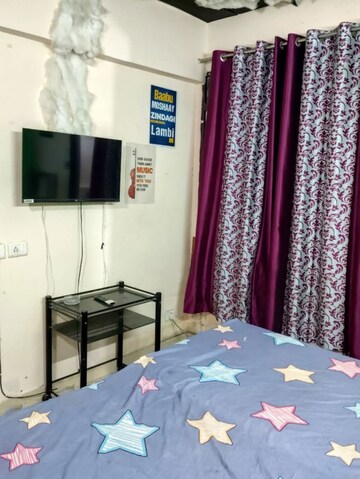 Bedroom in 2 BHK Apartment at OP Floridaa, Sector 82 – for Rent