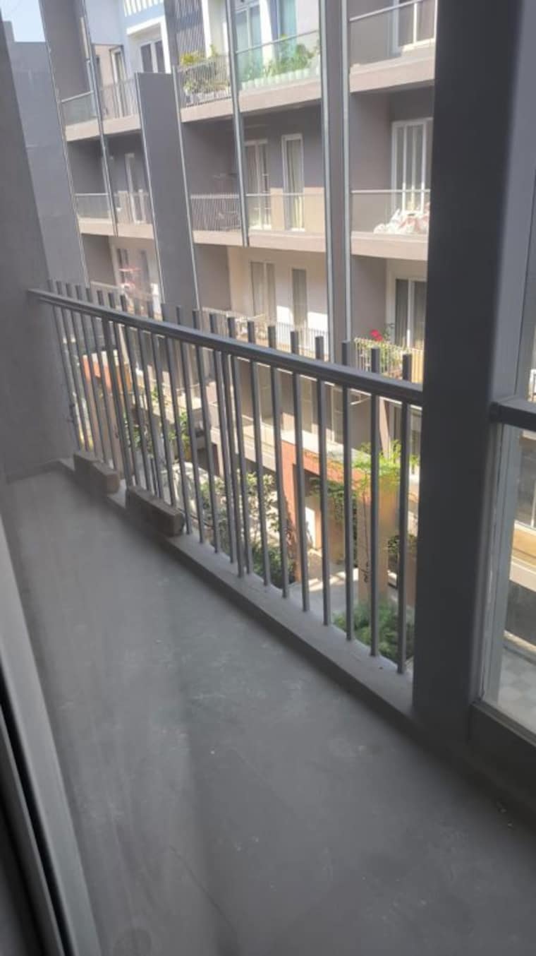 Balcony, smart-world-orchard 3 Bedroom 1630 Sq.Ft. Apartment In Sector 61 Gurgaon 10082185