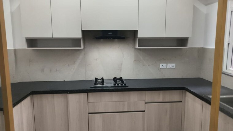 Kitchen, smart-world-orchard 3 Bedroom 1630 Sq.Ft. Apartment In Sector 61 Gurgaon 10082185