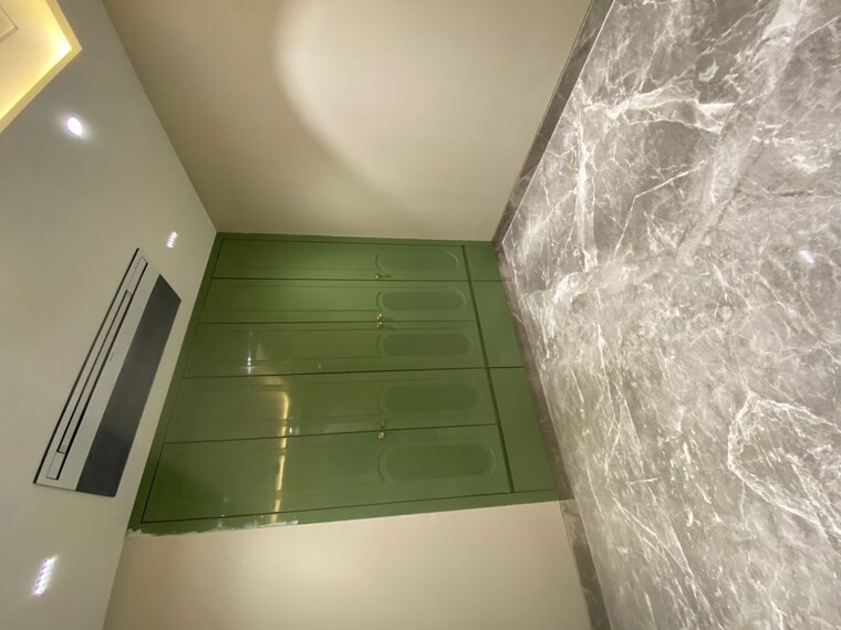 Room, new rajinder nagar 4 Bedroom 300 Sq.Yd. Builder Floor In New Rajinder Nagar Delhi 10082111