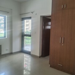 3.5 BHK + Servant Room Apartment For Rent in Ardee City Palm Grove Heights