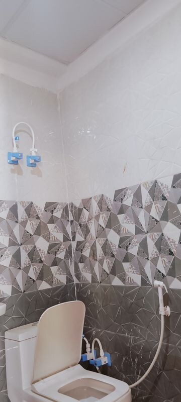 Bathroom in 2 BHK Builder Floor at Kings Tower Sector 49, Sector 49 – for Sale