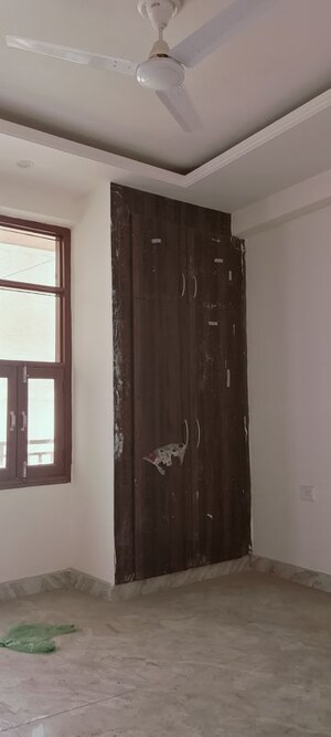 Furnished Amenities in 2 BHK Builder Floor at Kings Tower Sector 49, Sector 49 – for Sale