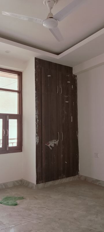 Furnished Amenities in 2 BHK Builder Floor at Kings Tower Sector 49, Sector 49 – for Sale