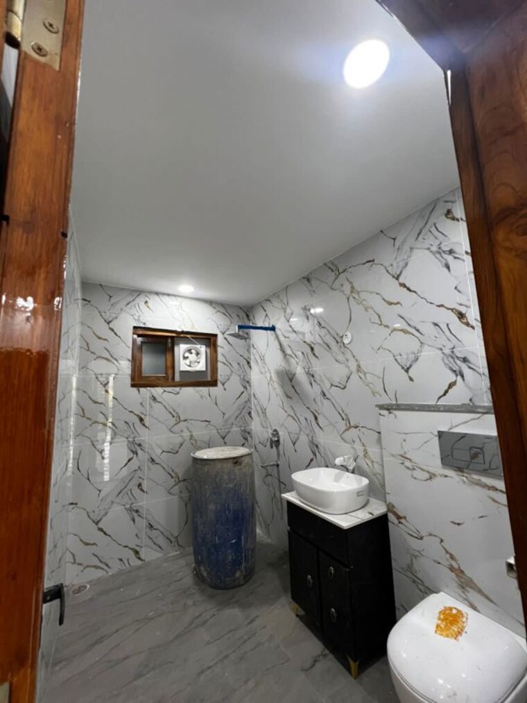 Team Area, parklands 3 Bedroom 249 Sq.Yd. Builder Floor In Sector 85 Faridabad 10082301