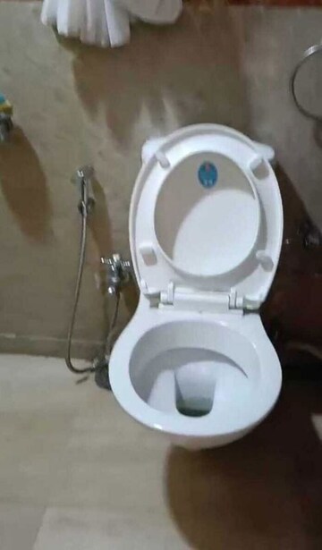 Bathroom in 3 BHK Apartment at Giriraj Apartments, Altamount Road – for Rent