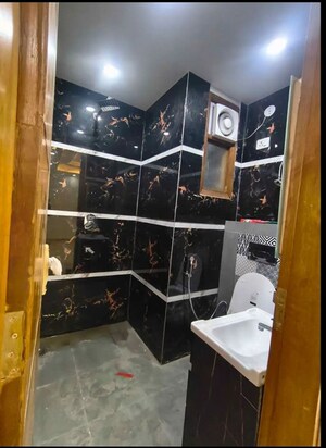 Furnished Amenities in 3 BHK Builder Floor at Chattarpur – for Sale