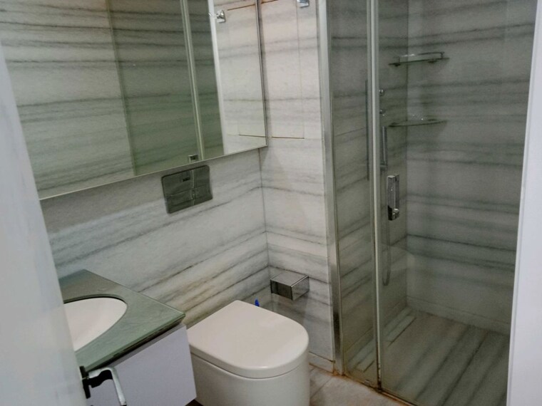 Bathroom, lodha-world-crest 4 Bedroom 1890 Sq.Ft. Apartment In Worli Mumbai 10082475