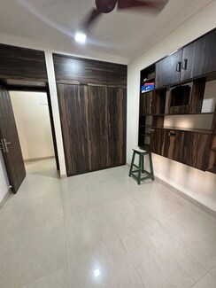 2 BHK + Pooja Room Apartment For Rent in Raheja Sherwood