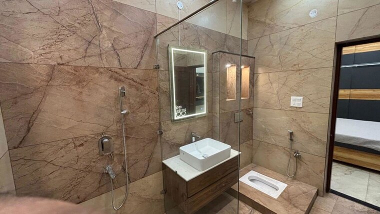 Bathroom, aura-homes 6 Bedroom 263 Sq.Yd. Independent House In Patiala Road Zirakpur 10082598