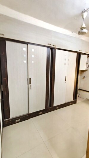 3 BHK Apartment For Rent in K Raheja Heights, Malad East