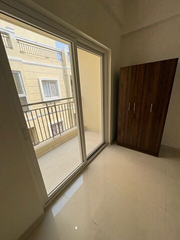Room in 2 BHK Apartment at DS MAX Sahara, Hosa Road – for Rent