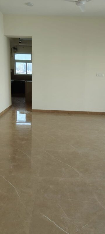 Room in 3 BHK Apartment at Upper East 97, Malad East – for Rent