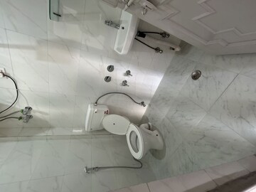 Bathroom in 1 BHK Builder Floor at Kotla Mubarakpur – for Rent