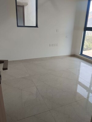 Room in 1 BHK Apartment at Godrej Urban Park, Chandivali – for Rent