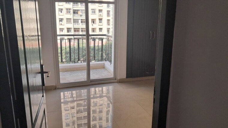Room, amrapali-princely-estate 2.5 Bedroom 1015 Sq.Ft. Apartment In Sector 76 Noida 10082881