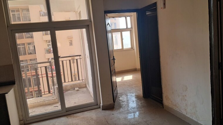 Room, amrapali-princely-estate 2.5 Bedroom 1015 Sq.Ft. Apartment In Sector 76 Noida 10082881