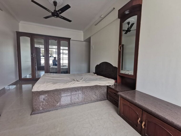Bedroom, khar west 3 Bedroom 1100 Sq.Ft. Apartment In Khar West Mumbai 10082887