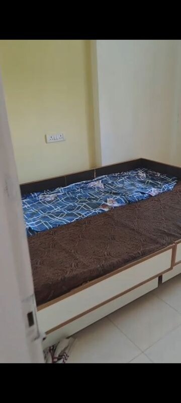 Bedroom in 2 BHK Apartment at Seven Bungalow, Andheri West – for Rent