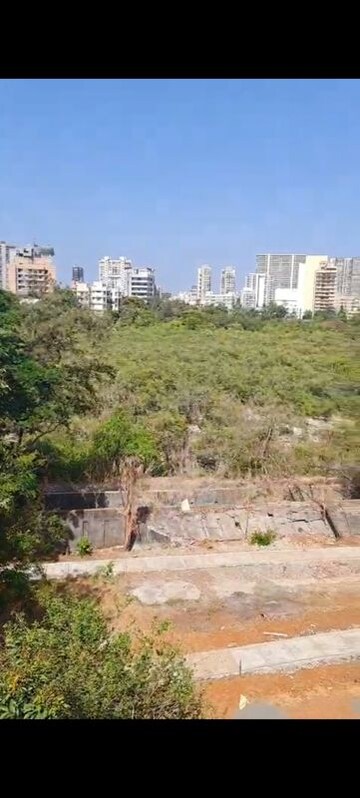 Master Bedroom in 2 BHK Apartment at Seven Bungalow, Andheri West – for Rent