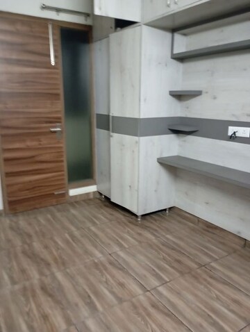 Staircase in 4 BHK Apartment at Unitech The Residences Sector 33, Sector 33 – for Rent