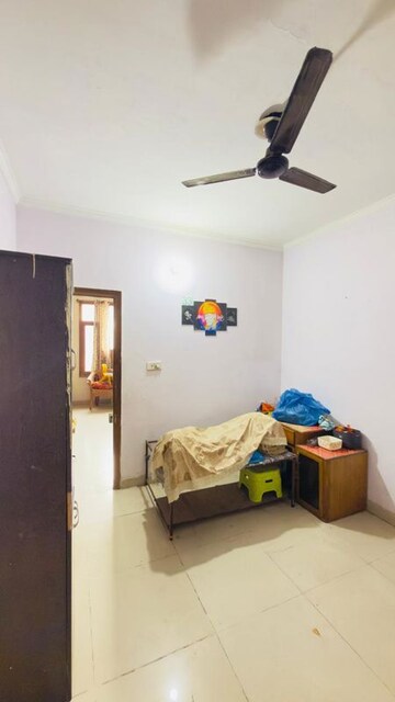 Bedroom in 2 BHK Apartment at Penta Homes, Vip Road – for Rent