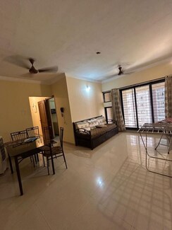 2 BHK Apartment For Rent in Swapnalok Towers