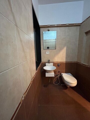 Bathroom in 2 BHK Apartment at Swapnalok Towers, Malad East – for Rent