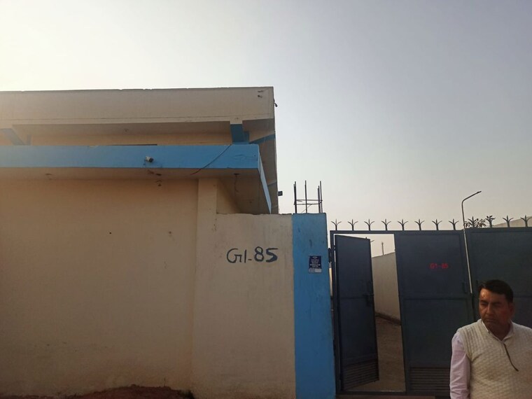 undefined, bhiwadi-unnati-local-shopping-center Commercial Warehouse 1000 Sq.Ft. In U I T Bhiwadi 10083139