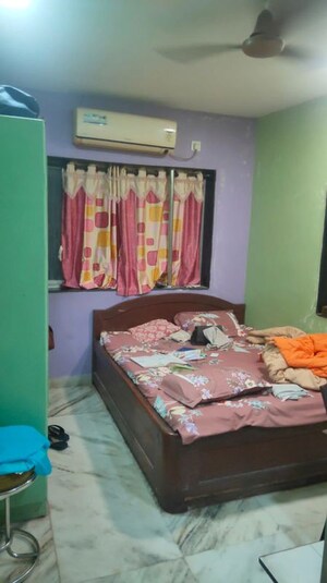 Bedroom in 3 BHK Apartment at Krishna Niwas Kalbadevi, Kalbadevi – for Sale