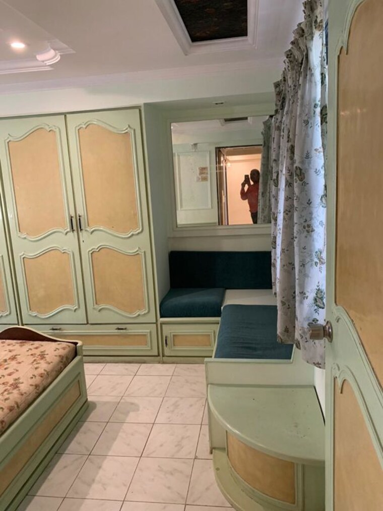 Room, santacruz west 3 Bedroom 1100 Sq.Ft. Apartment In Santacruz West Mumbai 10083205