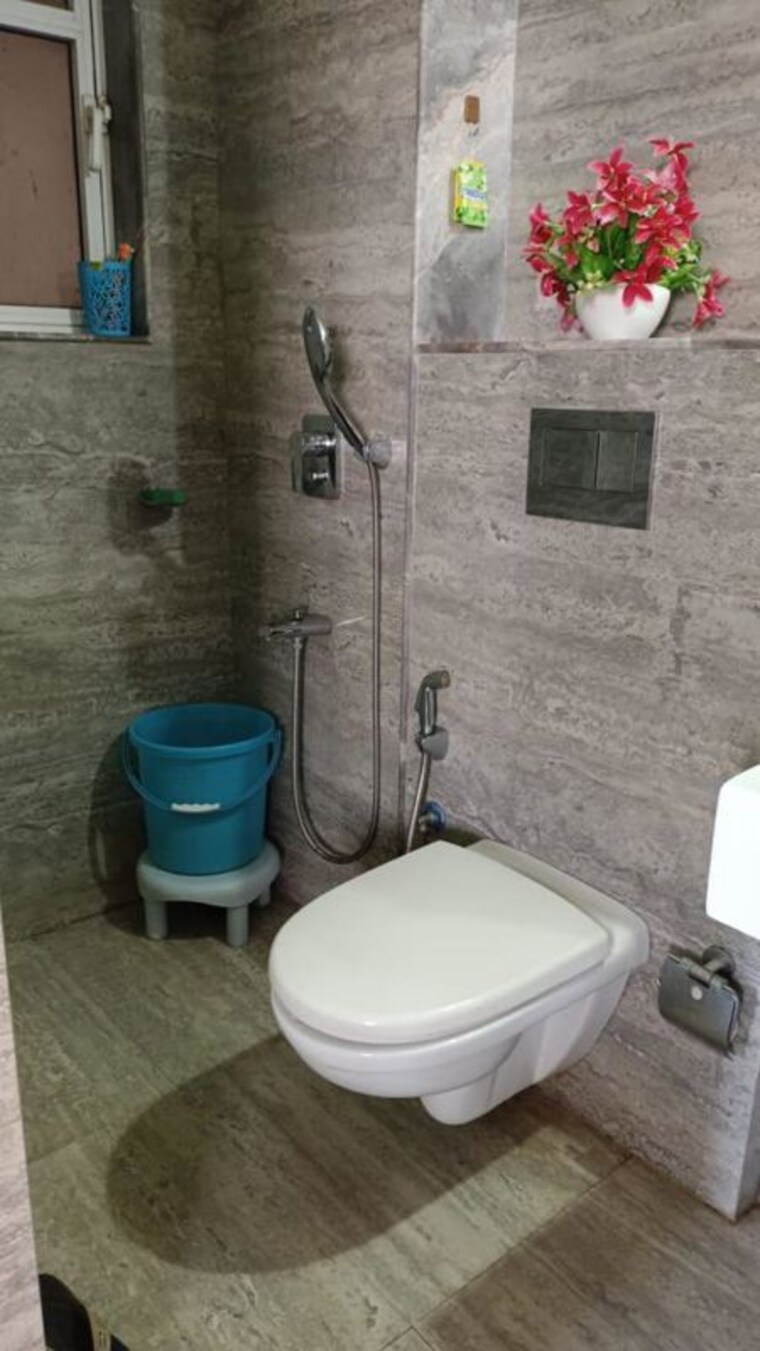 Bathroom, raheja-ridgewood 2 Bedroom 822 Sq.Ft. Apartment In Goregaon East Mumbai 10083266