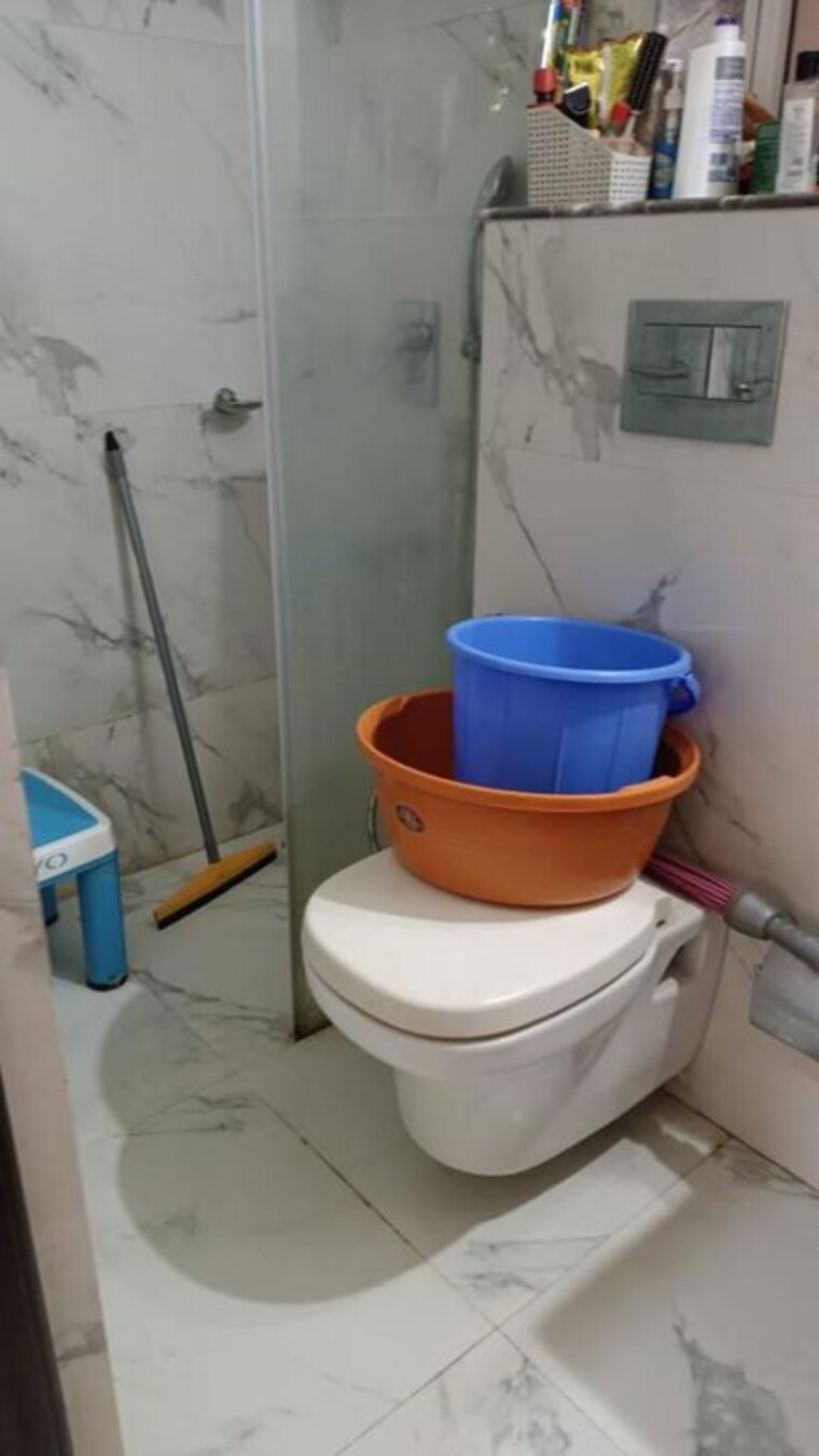 Bathroom, raheja-ridgewood 2 Bedroom 822 Sq.Ft. Apartment In Goregaon East Mumbai 10083266