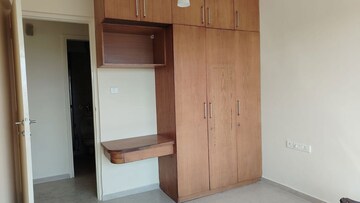 Furnished Amenities in 2 BHK Apartment at Kalpataru Aura, Ghatkopar West – for Rent