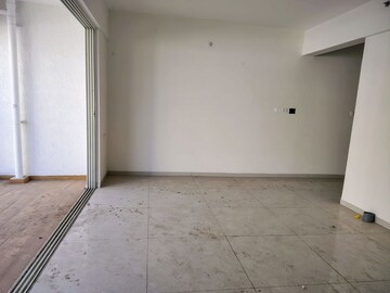 Room in 2 BHK Apartment at Nalinottam Residency, Pashan Sus Road – for Rent